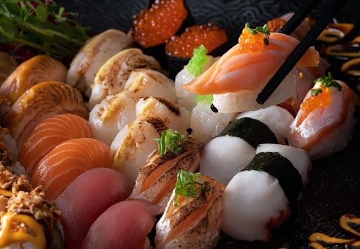 Bästa asiatiska restaurang och sushi hos Umami Danderyd